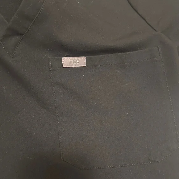 2 PIECE SET Figs Black Short Sleeve V-Neck Tee and Jogger - Picture 4 of 8